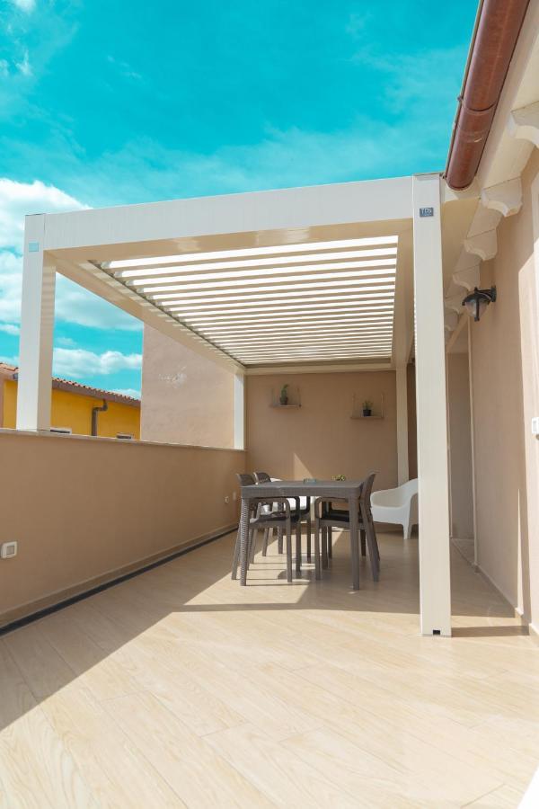 Waterfront Apartment Olbia Exterior photo