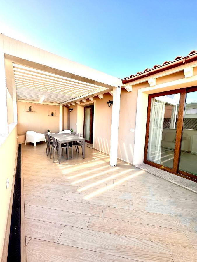 Waterfront Apartment Olbia Exterior photo