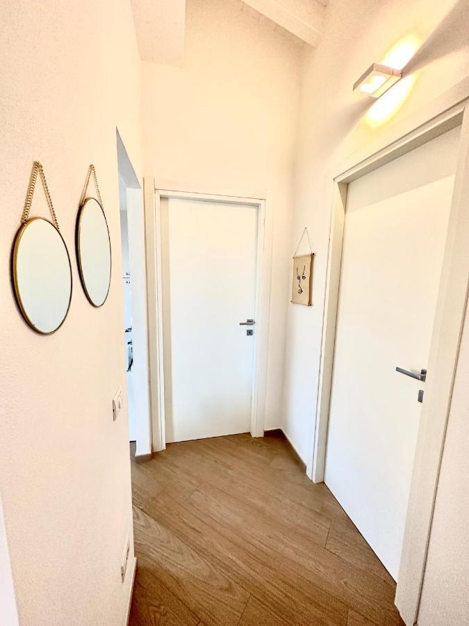 Waterfront Apartment Olbia Exterior photo